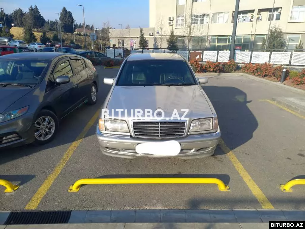 Mercedes C 240