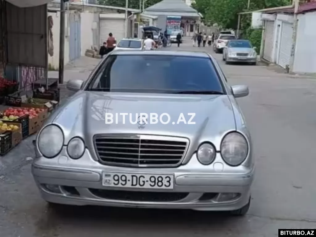 Mercedes E 220