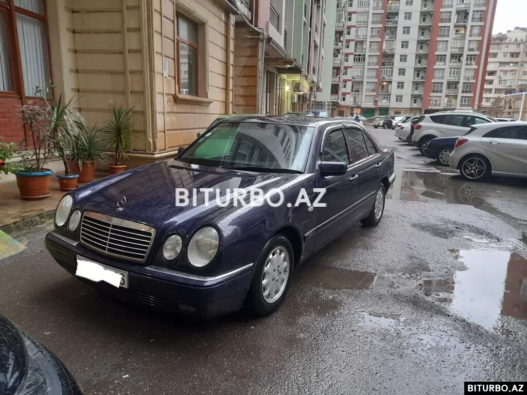 Mercedes E 230