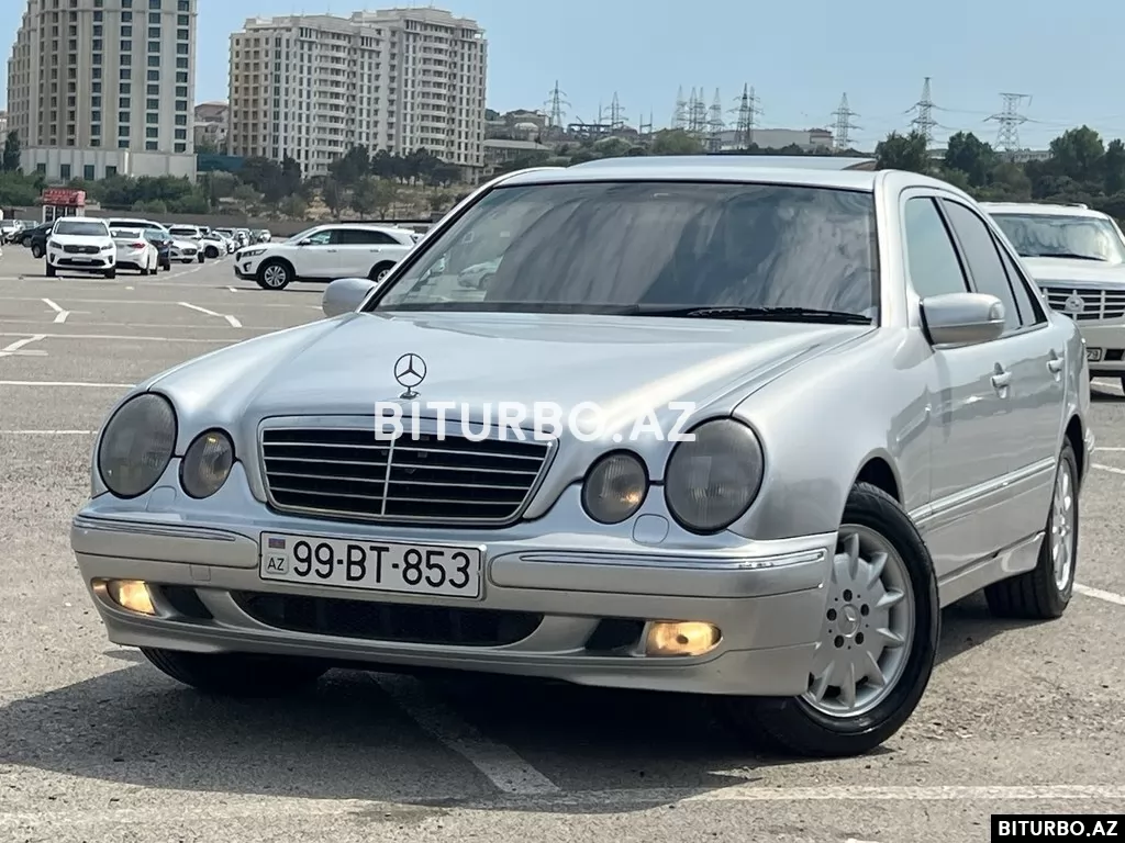 Mercedes E 240