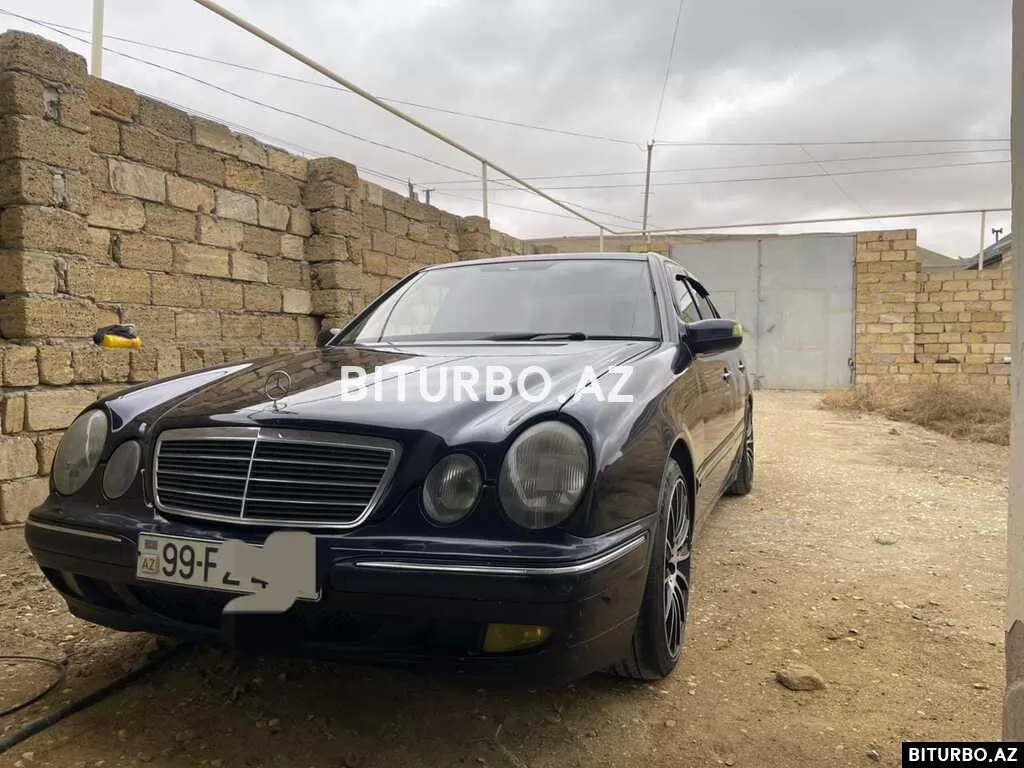 Mercedes E 240