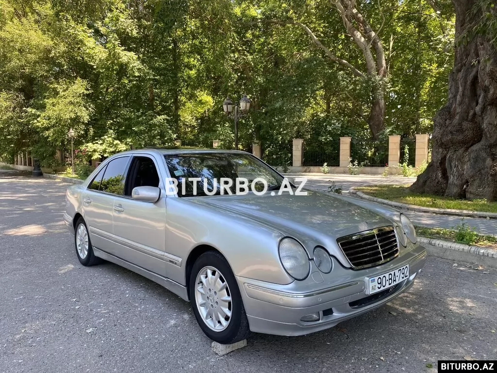 Mercedes E 320