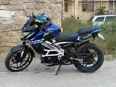 Bajaj Pulsar NS 200