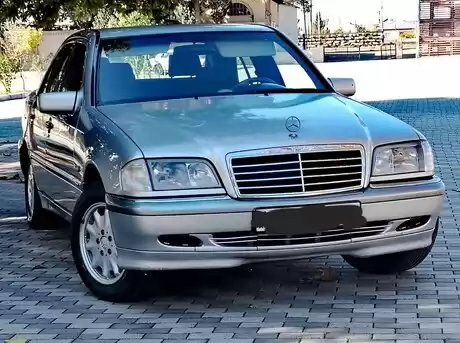 Mercedes C 200