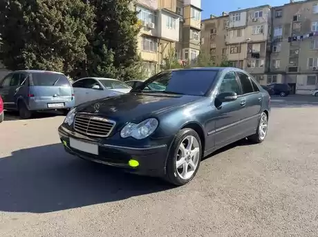 Mercedes C 200