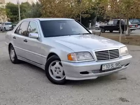 Mercedes C 240