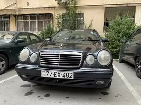 Mercedes E 230