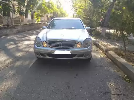 Mercedes E 270